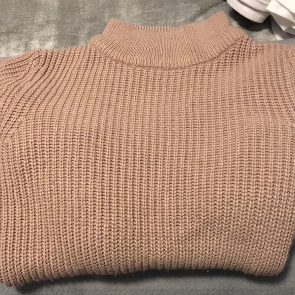 Sweater - Picture 1 of 1